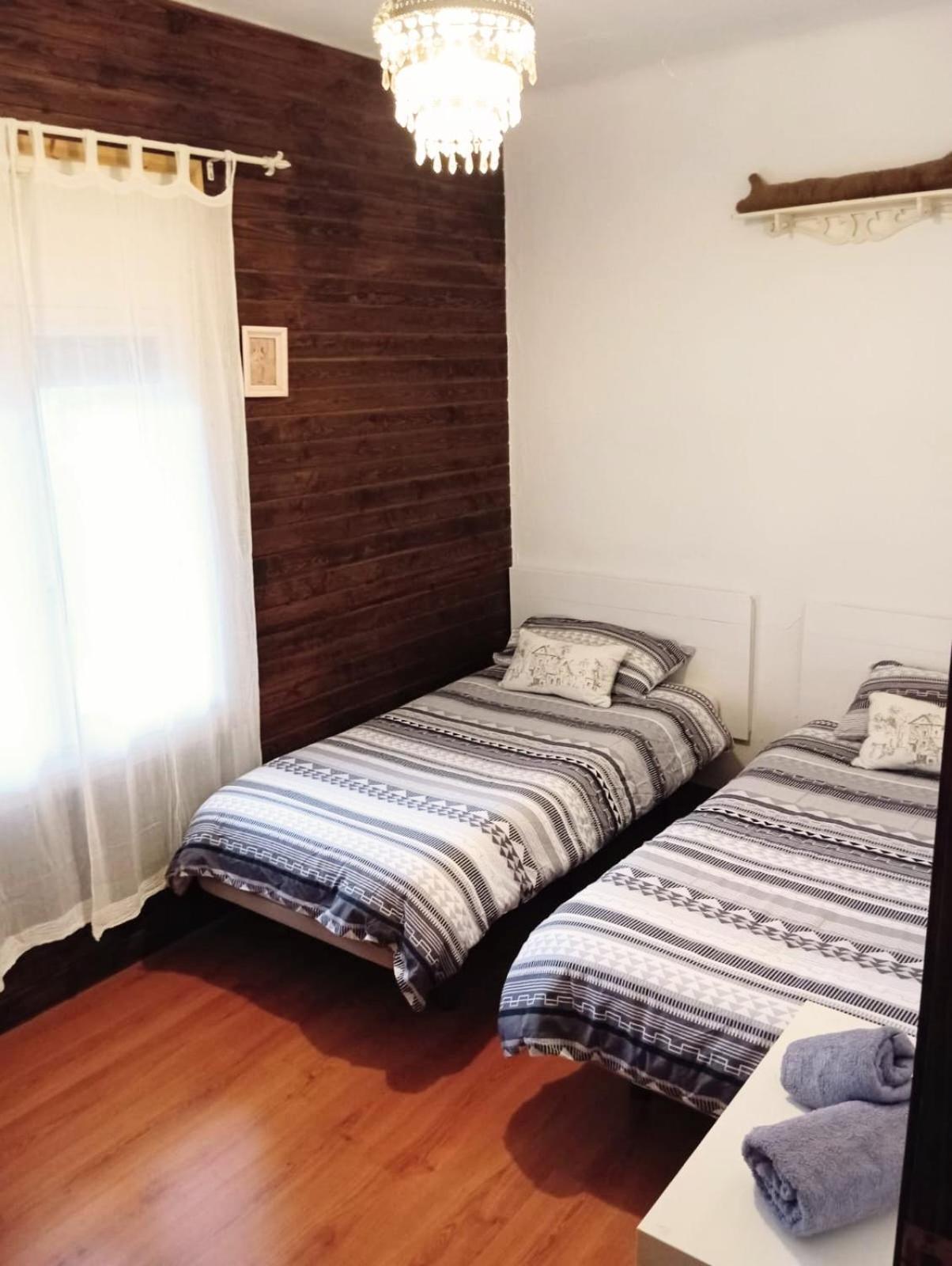 הוילה Castejón de Sos Casita Bonita מראה חיצוני תמונה